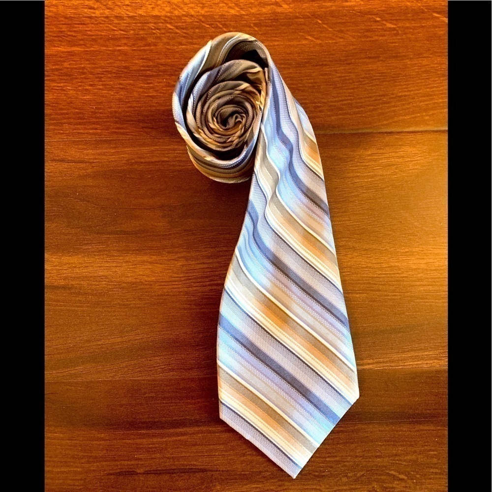 ❄️SALE❄️CALVIN KLEIN 100% Silk Striped Necktie